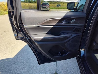 2027 Jeep Grand Cherokee GRAND CHEROKEE LIMITED 4X4