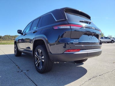 2027 Jeep Grand Cherokee GRAND CHEROKEE LIMITED 4X4