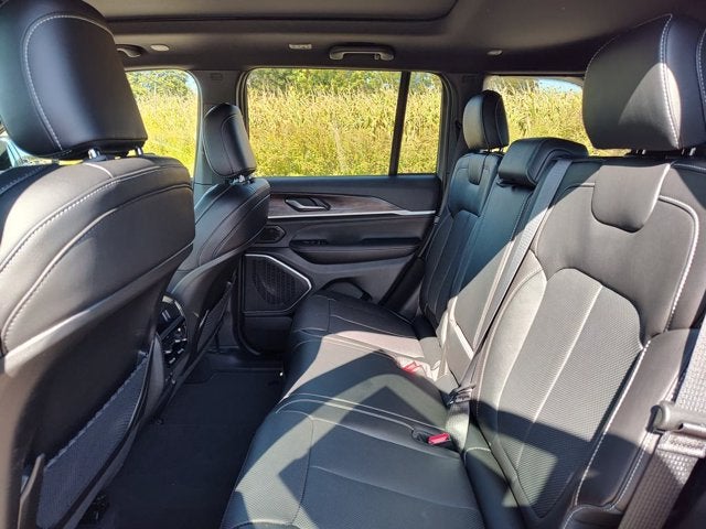 2027 Jeep Grand Cherokee GRAND CHEROKEE LIMITED RESERVE 4X4