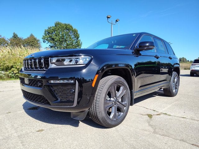 2027 Jeep Grand Cherokee GRAND CHEROKEE LIMITED RESERVE 4X4