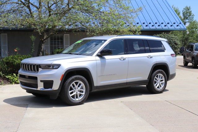 2023 Jeep Grand Cherokee L Laredo 4x4