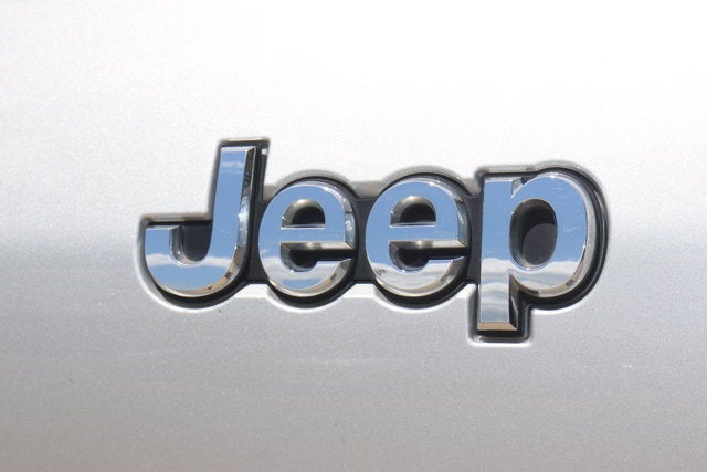 2023 Jeep Grand Cherokee L Laredo 4x4