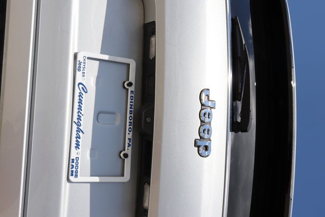 2023 Jeep Grand Cherokee L Laredo 4x4