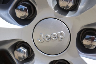 2023 Jeep Grand Cherokee L Laredo 4x4