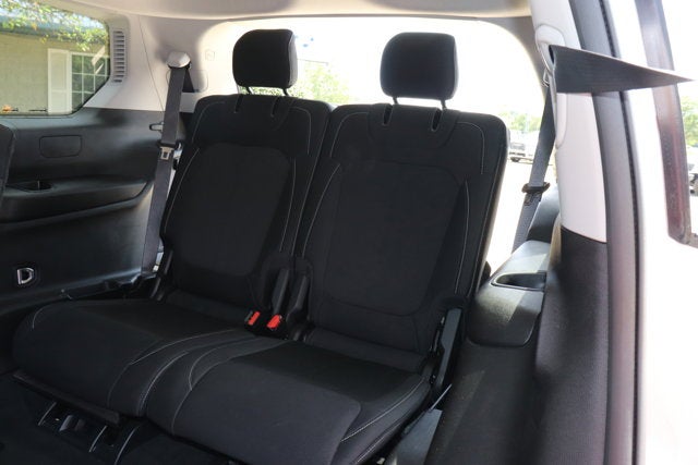 2023 Jeep Grand Cherokee L Laredo 4x4