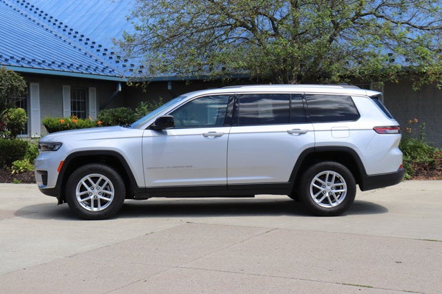 2023 Jeep Grand Cherokee L Laredo 4x4