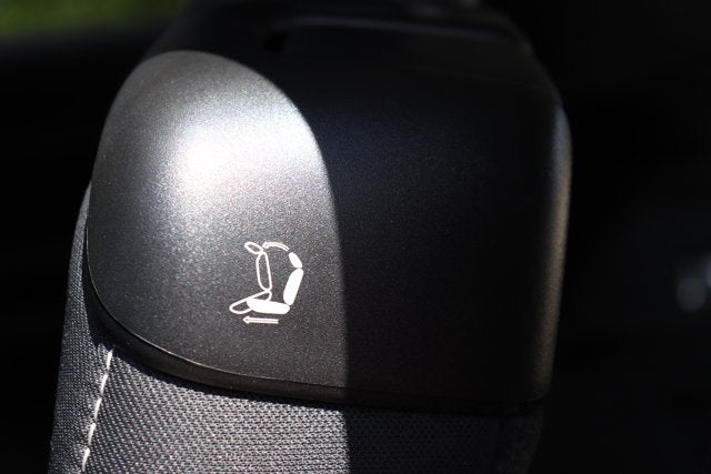 2023 Jeep Grand Cherokee L Laredo 4x4