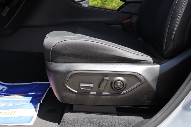 2023 Jeep Grand Cherokee L Laredo 4x4