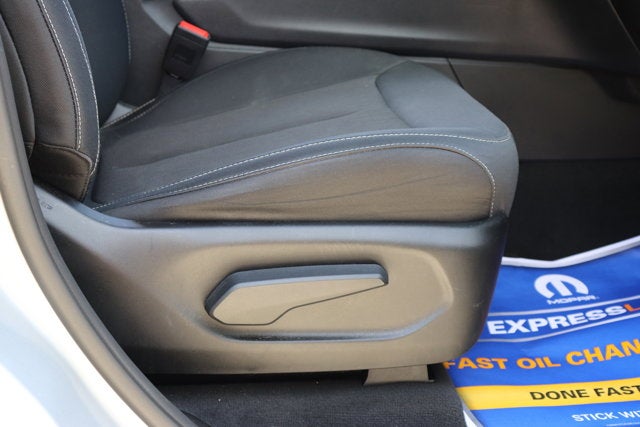 2023 Jeep Grand Cherokee L Laredo 4x4