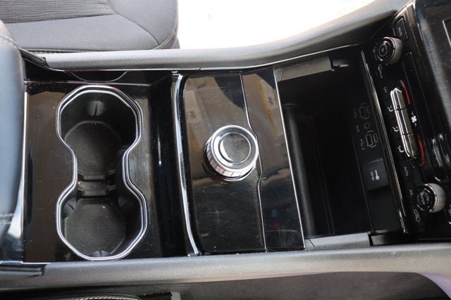 2023 Jeep Grand Cherokee L Laredo 4x4