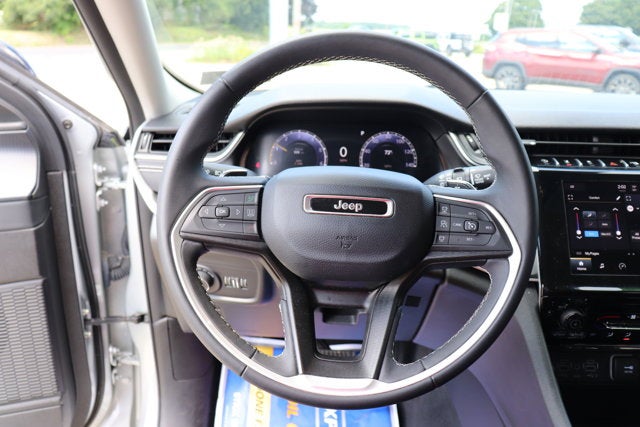 2023 Jeep Grand Cherokee L Laredo 4x4