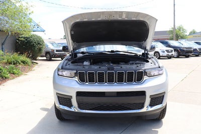 2023 Jeep Grand Cherokee L Laredo 4x4