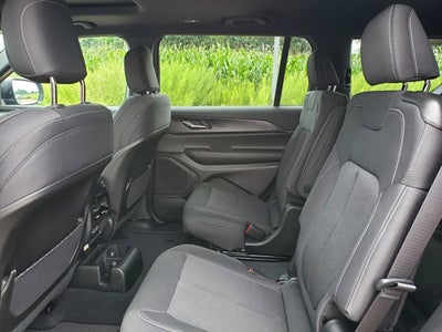 2026 Jeep Grand Cherokee GRAND CHEROKEE L LAREDO X 4X4