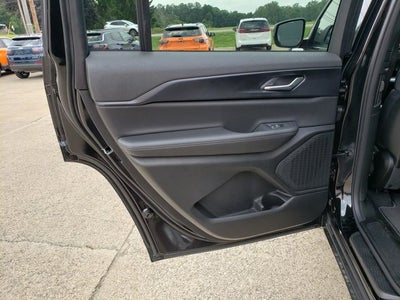 2026 Jeep Grand Cherokee GRAND CHEROKEE L LAREDO X 4X4