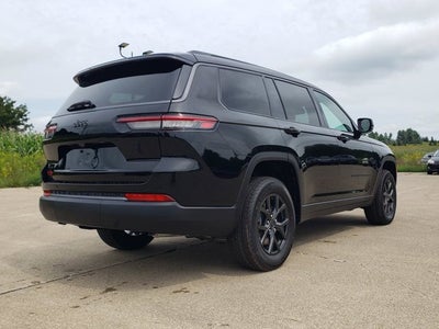 2027 Jeep Grand Cherokee Laredo Altitude
