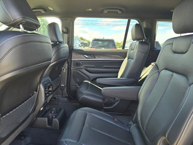 2027 Jeep Grand Cherokee GRAND CHEROKEE L LIMITED 4X4