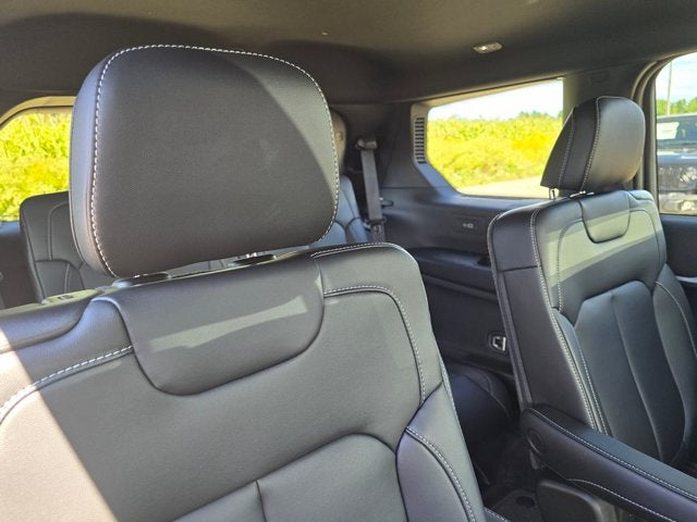 2027 Jeep Grand Cherokee GRAND CHEROKEE L LIMITED 4X4
