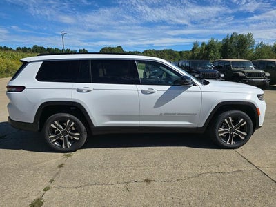 2027 Jeep Grand Cherokee GRAND CHEROKEE L LIMITED 4X4