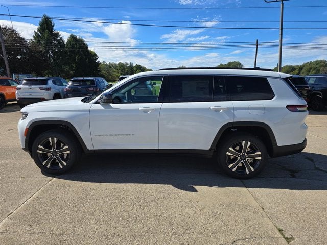2027 Jeep Grand Cherokee GRAND CHEROKEE L LIMITED 4X4