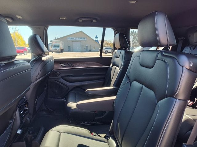 2027 Jeep Grand Cherokee GRAND CHEROKEE L LIMITED 4X4