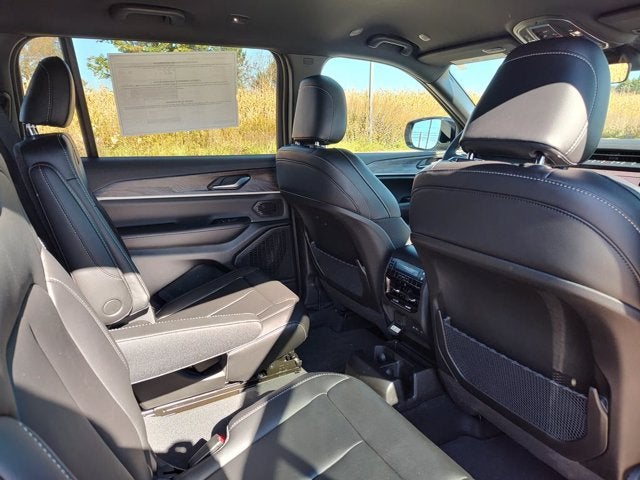 2027 Jeep Grand Cherokee GRAND CHEROKEE L LIMITED 4X4
