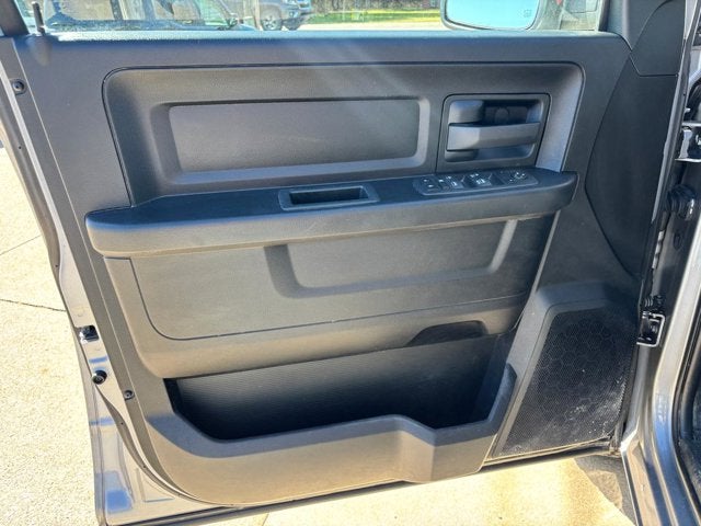 2022 RAM 1500 Classic Tradesman Quad Cab 4x4 6'4' Box