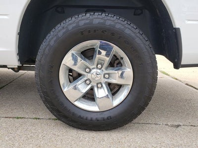 2022 RAM 1500 Classic SLT Crew Cab 4x4 5'7' Box