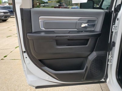 2022 RAM 1500 Classic SLT Crew Cab 4x4 5'7' Box