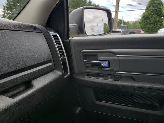 2022 RAM 1500 Classic SLT Crew Cab 4x4 5'7' Box