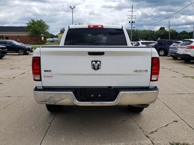 2022 RAM 1500 Classic SLT Crew Cab 4x4 5'7' Box
