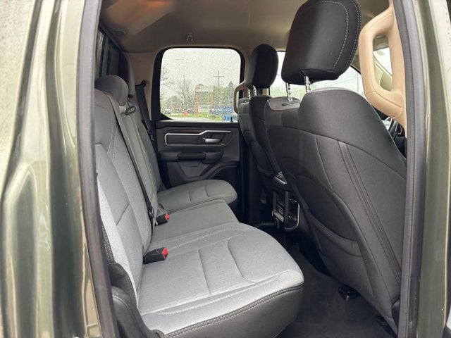 2020 RAM 1500 Big Horn Quad Cab 4x4 6'4' Box