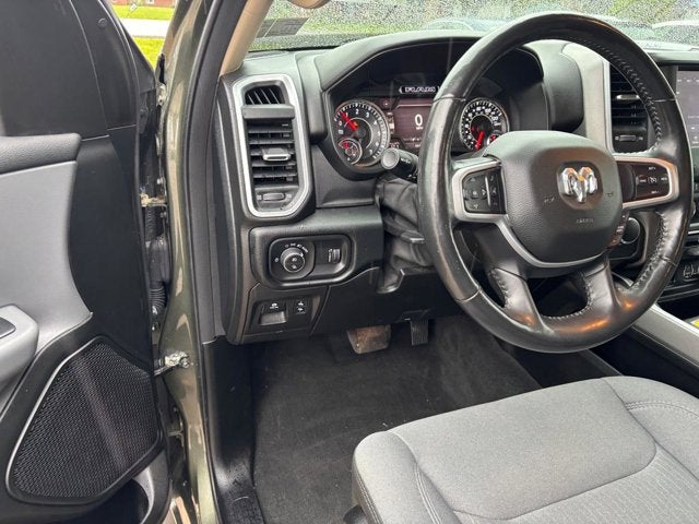 2020 RAM 1500 Big Horn Quad Cab 4x4 6'4' Box