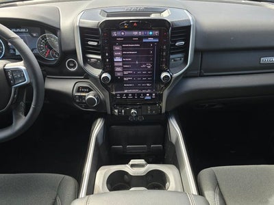 2025 RAM 1500 Big Horn Crew Cab 4x4 6'4' Box