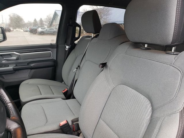 2022 RAM 1500 Big Horn Crew Cab 4x4 5'7' Box