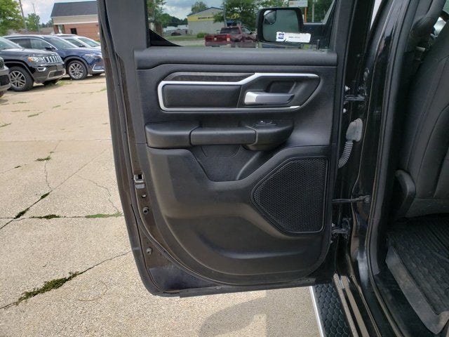 2022 RAM 1500 Big Horn Quad Cab 4x4 6'4' Box