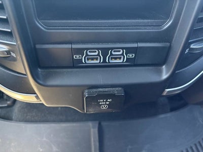 2022 RAM 1500 Big Horn Crew Cab 4x4 5'7' Box