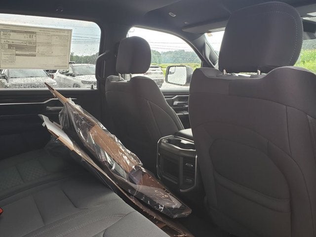 2027 RAM Ram 1500 RAM 1500 BIG HORN CREW CAB 4X4 5'7' BOX