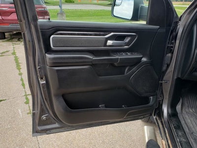 2020 RAM 1500 Big Horn Crew Cab 4x4 5'7' Box