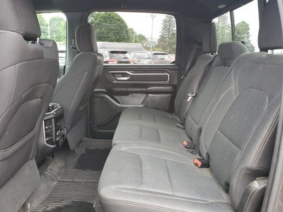 2020 RAM 1500 Big Horn Crew Cab 4x4 5'7' Box