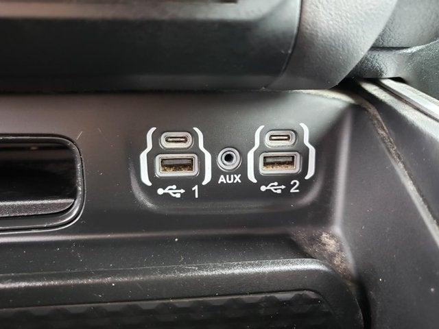 2020 RAM 1500 Big Horn Crew Cab 4x4 5'7' Box