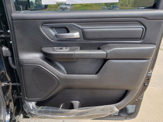 2026 RAM Ram 1500 RAM 1500 TRADESMAN CREW CAB 4X4 5'7' BOX