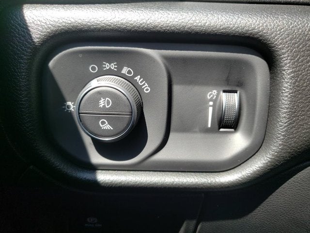 2026 RAM 1500 RAM 1500 WARLOCK CREW CAB 4X4 5'7' BOX
