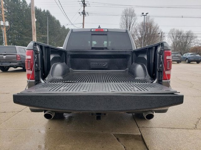2022 RAM 1500 Laramie Crew Cab 4x4 5'7' Box