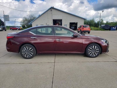 2023 Nissan Altima SV FWD