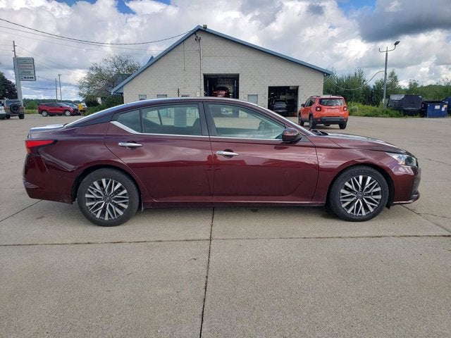 2023 Nissan Altima SV FWD