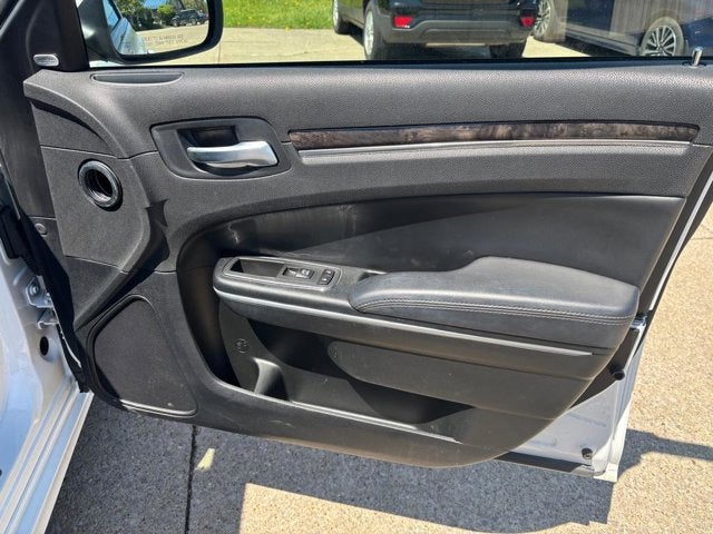 2022 Chrysler 300 Touring L AWD