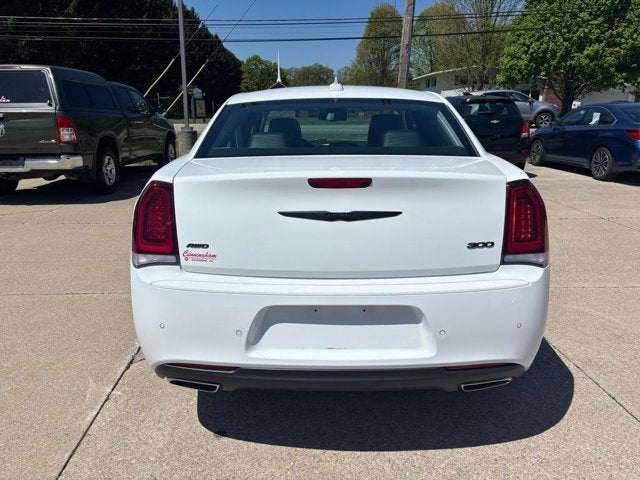 2022 Chrysler 300 Touring L AWD