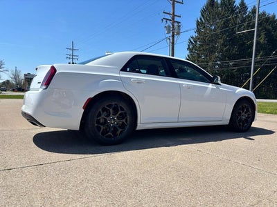 2022 Chrysler 300 Touring L AWD