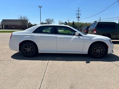 2022 Chrysler 300 Touring L AWD