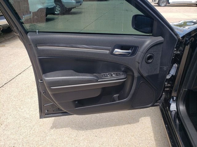 2022 Chrysler 300 Touring L AWD